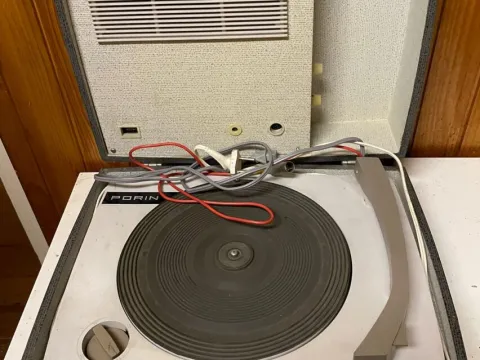 Gramofon "Porin"