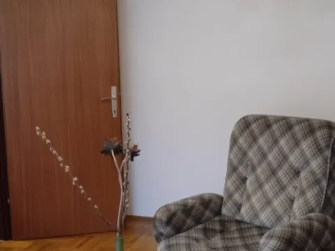 Iznajmljujem dvosoban namješten stan, Osijek, Vijenac Dinare