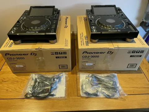 Pioneer DJ XDJ-RX3, Pioneer DDJ-REV7 DJ Kontroler, Pioneer XDJ XZ, Pioneer DDJ 1000, Shure BLX288/SM58 Combo M17, Pioneer DDJ 1000SRT, Pioneer CDJ 3000