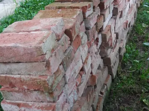 Prodajem ciglu