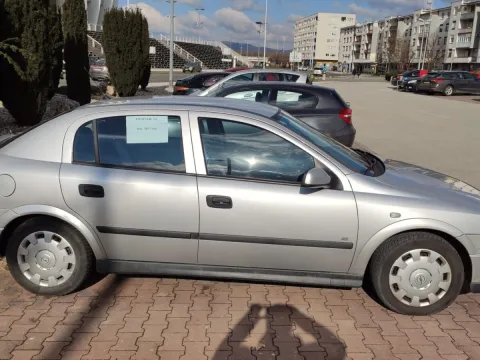 Prodajem Opel Astru 2007