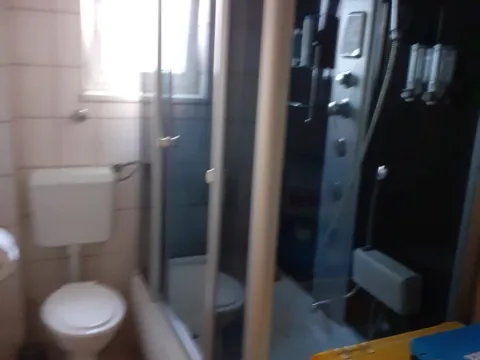 Prodajem tuš kadu